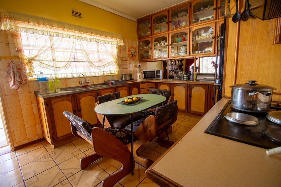 3 Bedroom Property for Sale in Lemoendraai Northern Cape